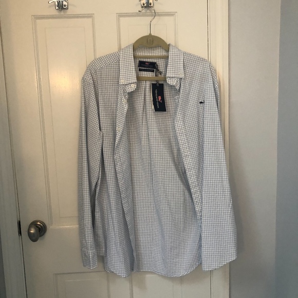 NEW Vineyard Vines White with Blue Button Down Top - Picture 2 of 5